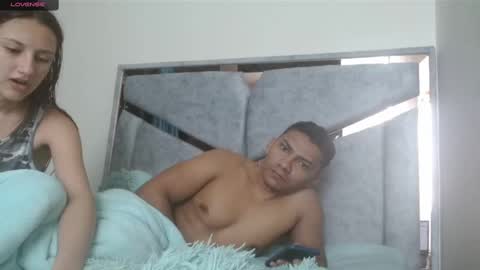 Snapshot of alexvsluisa chatting on 02.10.25 alex y luisa online show from 02.10.25