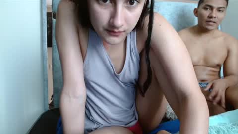 Snapshot of alexvsluisa chatting on 03.02.25 alex y luisa online show from 03.02.25