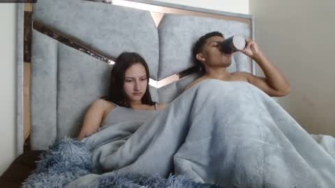 Snapshot of alexvsluisa chatting on 09.18.25 alex y luisa online show from 09.18.25