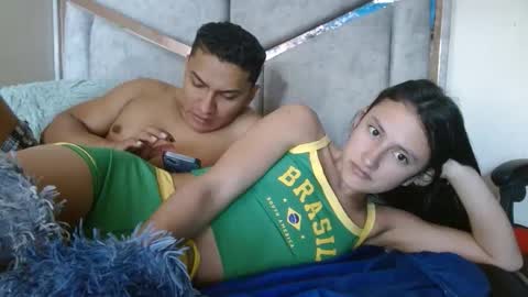 Snapshot of alexvsluisa chatting on 04.18.26 alex y luisa online show from 04.18.26