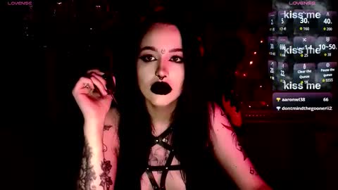 Snapshot of alexx_succubus chatting on 10.19.25 Alexx Succubus online show from 10.19.25