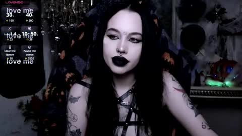 Snapshot of alexx_succubus chatting on 10.23.25 Alexx Succubus online show from 10.23.25