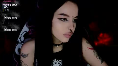 Snapshot of alexx_succubus chatting on 11.09.25 Alexx Succubus online show from 11.09.25