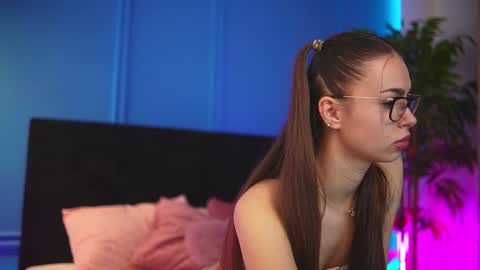 Alexxis Rae online show from 12.04.25