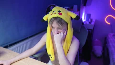 Snapshot of alexycutie chatting on 01.08.26 Alexycutie online show from 01.08.26