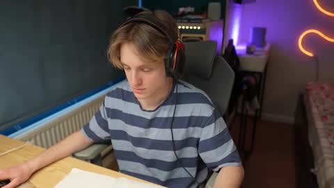 Snapshot of alexycutie chatting on 02.02.26 Alexycutie online show from 02.02.26