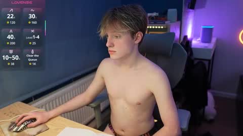 Snapshot of alexycutie chatting on 02.08.26 Alexycutie online show from 02.08.26