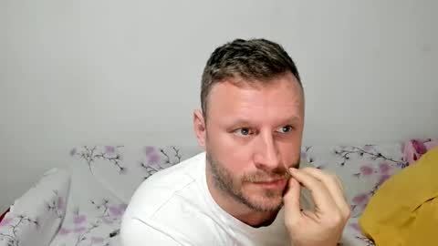 Snapshot of alexyno2020 chatting on 02.05.25 alexyno2022 ONLYFANS online show from 02.05.25