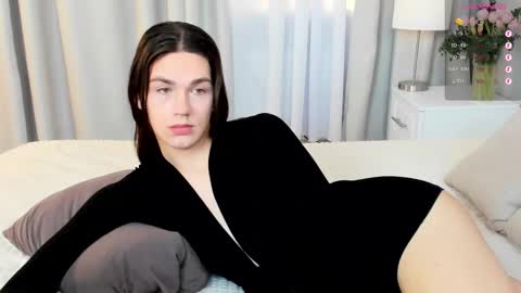 Snapshot of alfred_jones chatting on 11.08.25 Alfreda online show from 11.08.25