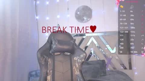 Carolina Join The Fan Club  online show from 09.17.25