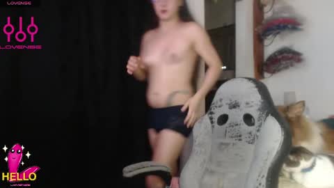 Snapshot of alguien_mas01 chatting on 06.08.26 cami online show from 06.08.26