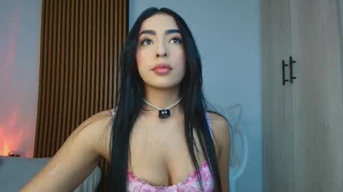 Snapshot of alia_sweet_ chatting on 05.07.26 Alia online show from 05.07.26