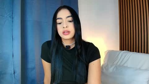 Snapshot of alia_sweet_ chatting on 05.12.26 Alia online show from 05.12.26