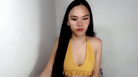 Snapshot of aliahadams chatting on 10.03.25 ALIAH online show from 10.03.25