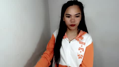 Snapshot of aliahadams chatting on 10.06.25 ALIAH online show from 10.06.25