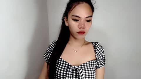 Snapshot of aliahadams chatting on 10.11.25 ALIAH online show from 10.11.25