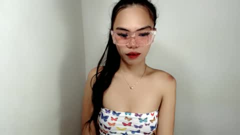 Snapshot of aliahadams chatting on 10.16.25 ALIAH online show from 10.16.25