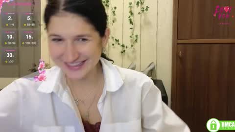 Snapshot of alianna_solo_kiss chatting on 10.12.25 Alianna online show from 10.12.25