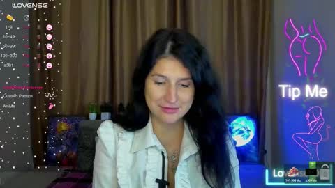 Snapshot of alianna_solo_kiss chatting on 10.28.25 Alianna online show from 10.28.25