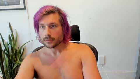 Snapshot of alibastersword chatting on 01.15.25 Luke online show from 01.15.25