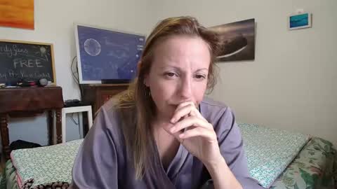 Snapshot of alice8363 chatting on 09.28.25 Alice online show from 09.28.25