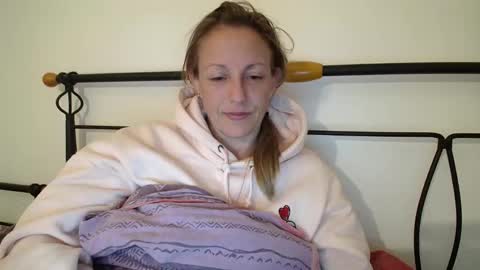 Snapshot of alice8363 chatting on 10.01.25 Alice online show from 10.01.25