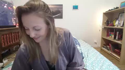 Snapshot of alice8363 chatting on 10.21.25 Alice online show from 10.21.25