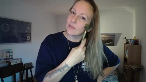 Snapshot of alice8363 chatting on 11.15.25 Alice online show from 11.15.25