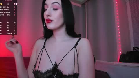 Miss Alice online show from 01.12.25