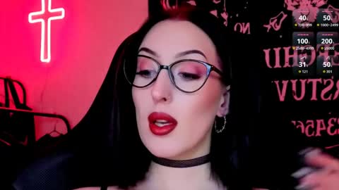 Snapshot of alice___mistress chatting on 05.08.26 Miss Alice online show from 05.08.26