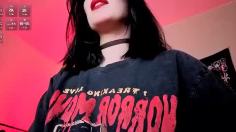 Snapshot of alice___mistress chatting on 07.29.26 Miss Alice online show from 07.29.26