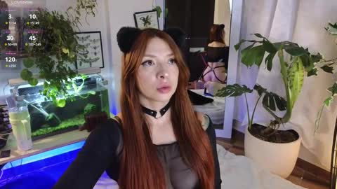 Snapshot of alice_baudelaire chatting on 10.27.25 Alicia online show from 10.27.25