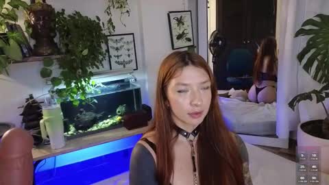 Snapshot of alice_baudelaire chatting on 11.15.25 Alicia online show from 11.15.25