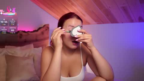 Alice.....Welcome to my room Lets get to know each other better and have an unforgettable time online show from 09.11.25