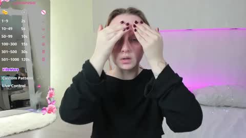 Alice  GMT2 Mon 3-9 AM Tue 3-9 AM Fri 3-9 AM Sat 3-9 AM Sun 3-9 AM online show from 12.17.24