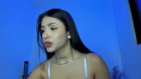 Manuela online show from 01.15.25
