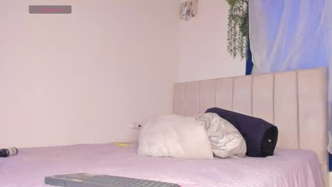 Snapshot of alice_guzman1 chatting on 10.09.25 ALICE Alice guzman online show from 10.09.25