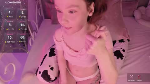 Snapshot of alice_kinky_girl chatting on 02.13.26 Alice online show from 02.13.26