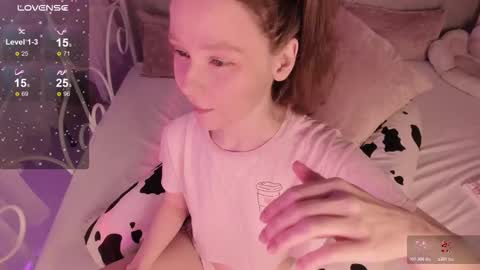 Snapshot of alice_kinky_girl chatting on 02.14.26 Alice online show from 02.14.26