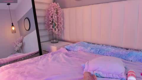 alice_lodge online show from 12.19.25