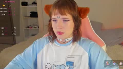 Snapshot of alice_moonshard chatting on 10.12.25 Alice online show from 10.12.25