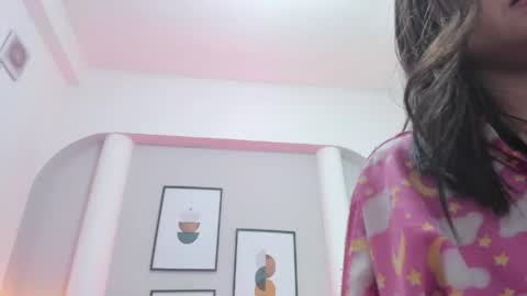 Snapshot of alice_moore11 chatting on 04.23.26 Alice online show from 04.23.26