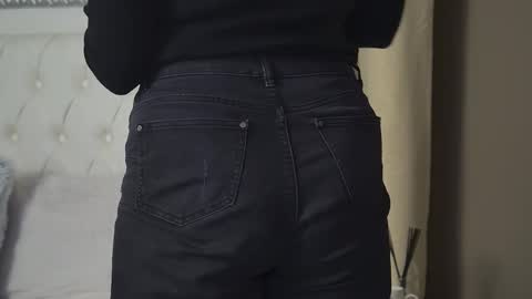 AliceMunro online show from 02.21.26