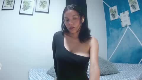 Snapshot of alice_paola chatting on 06.14.26 alice_paola online show from 06.14.26
