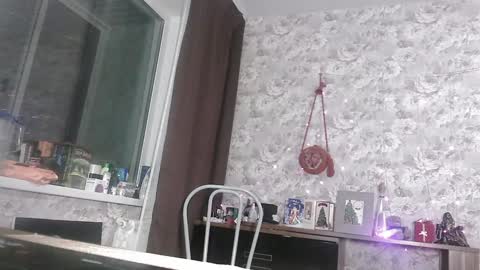Snapshot of alice_peach chatting on 01.27.25 bigclit daddy squirt bigdildo fit online show from 01.27.25
