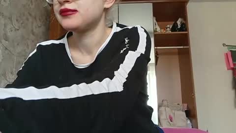 Snapshot of alice_peach chatting on 02.27.25 bigclit daddy squirt bigdildo fit online show from 02.27.25