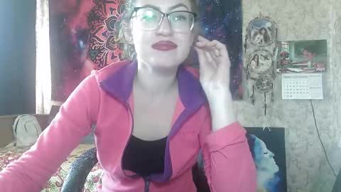 Snapshot of alice_peach chatting on 09.10.25 bigclit daddy squirt bigdildo fit online show from 09.10.25
