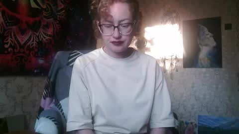 Snapshot of alice_peach chatting on 09.16.25 bigclit daddy squirt bigdildo fit online show from 09.16.25