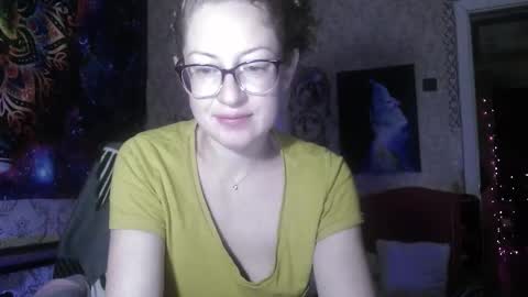 Snapshot of alice_peach chatting on 09.30.25 bigclit daddy squirt bigdildo fit online show from 09.30.25