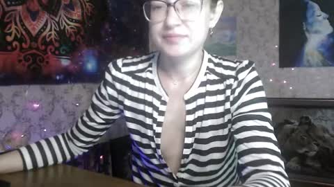 Snapshot of alice_peach chatting on 10.09.25 bigclit daddy squirt bigdildo fit online show from 10.09.25